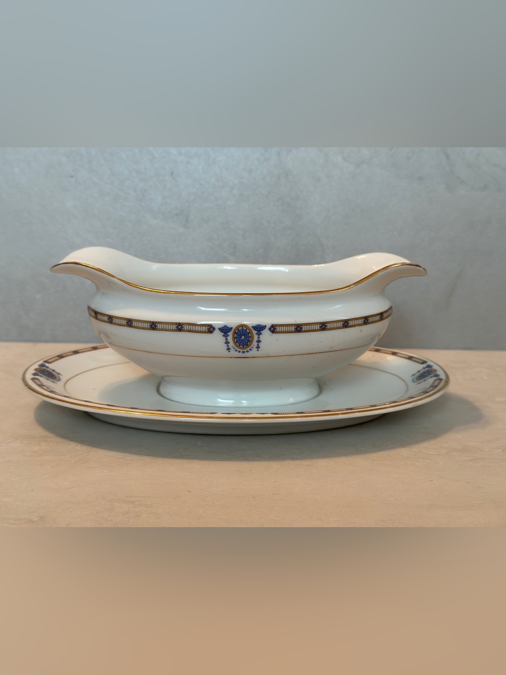 NORITAKE  "Beverly"  Gravy Bowl W/ Attached Under Plate 58589 EXCELLENT